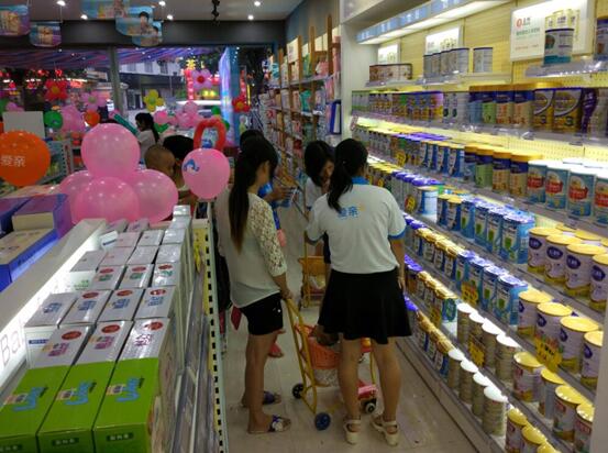 孕婦可以通過母嬰實(shí)體店或者正規(guī)的網(wǎng)絡(luò)渠道去購買，不少孕媽媽喜歡在線下實(shí)體店如母嬰加盟店購買