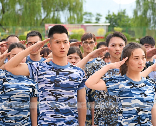 愛親母嬰2017年度營運中心鐵軍特訓(xùn)營完美收官