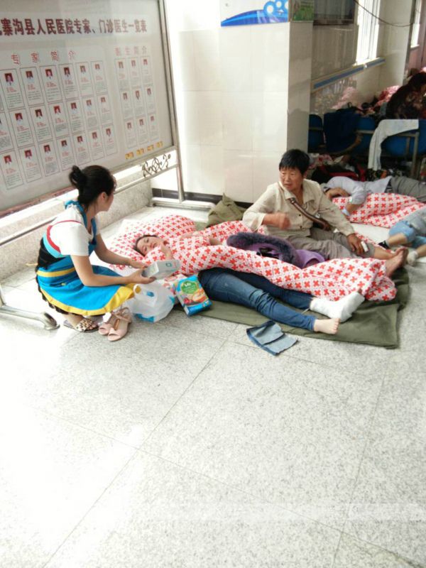 門店為災(zāi)民提供免費(fèi)嬰幼兒用品