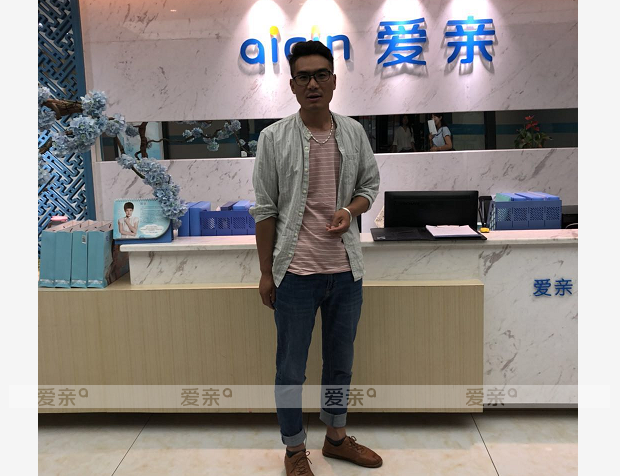 熱烈慶祝云南胡先生加盟愛親母嬰！預(yù)祝生意興??！