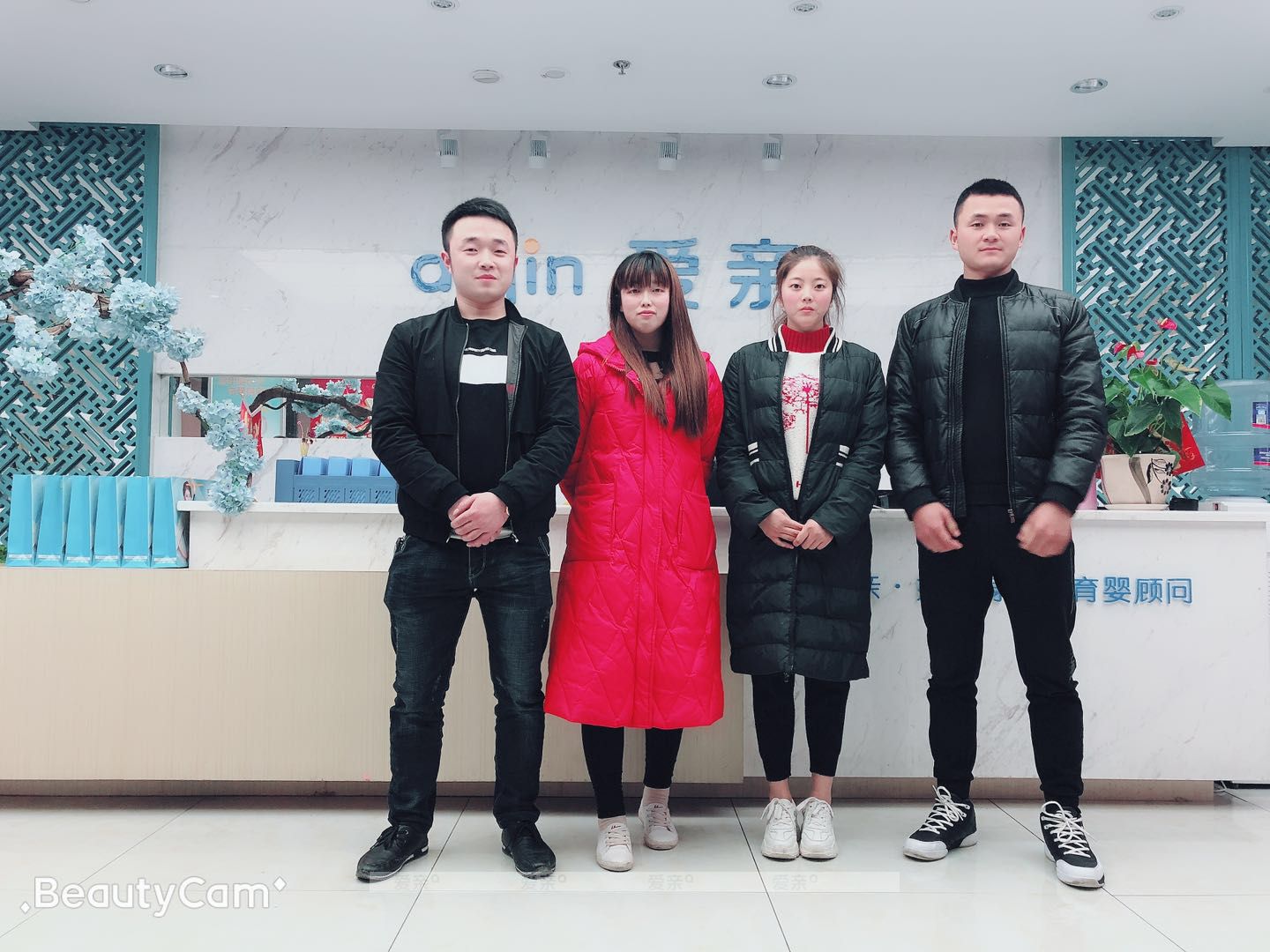 熱烈慶祝重慶張女士加盟愛親母嬰！預(yù)祝生意興??！